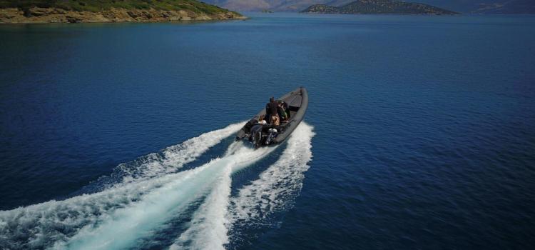 paxos rent a boat